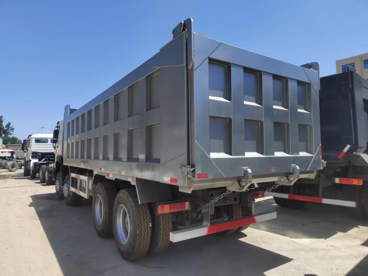 Reman Sinotruk Howo 8x4 Tipper Truck 3 Reman 8x4 Truck Howo Euro II Euro III 40 Ton Tipper for Sale