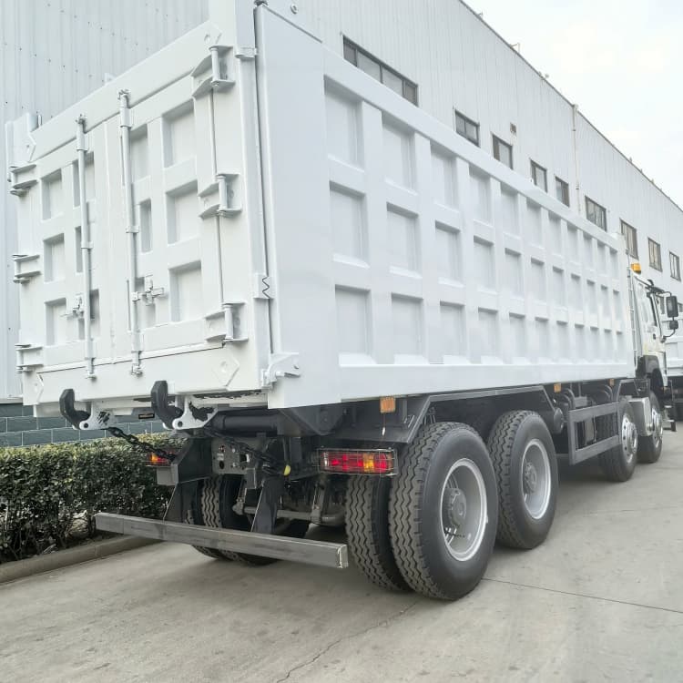 China Reman 12 Wheeler Truck Howo 40 Ton Dump Truck for Sale Manufacturer