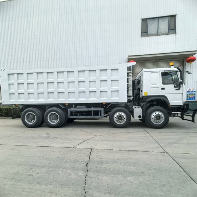 China Reman 12 Wheeler Truck Howo 40 Ton Dump Truck for Sale Manufacturer