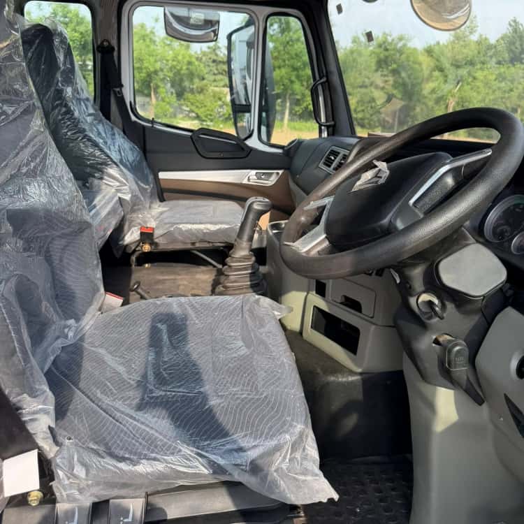 Reman Howo NX 8x4 371 Tipper Truck 7 Customized Reman Dump Trucks Howo NX 371 8x4 Lorry for Sale Price