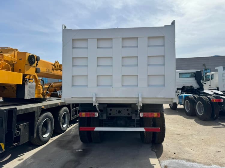 Reman Howo NX Dump Truck 12 Tyre 5 Chinese Howo NX 12 Tyre Reman Heavy Duty Dump Trucks for Sale