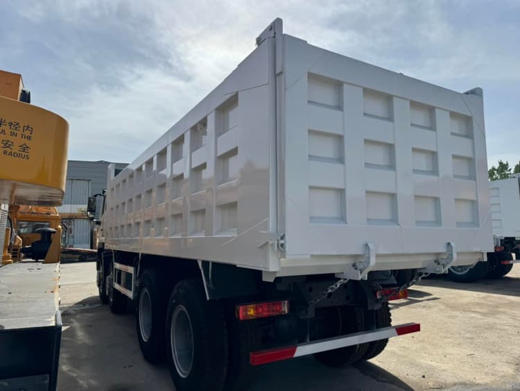 Reman Howo NX Dump Truck 12 Tyre 4 Chinese Howo NX 12 Tyre Reman Heavy Duty Dump Trucks for Sale