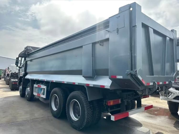 Chinese Reman Dumping Truck Howo NX 371 8x4 Tipper for Sale Price