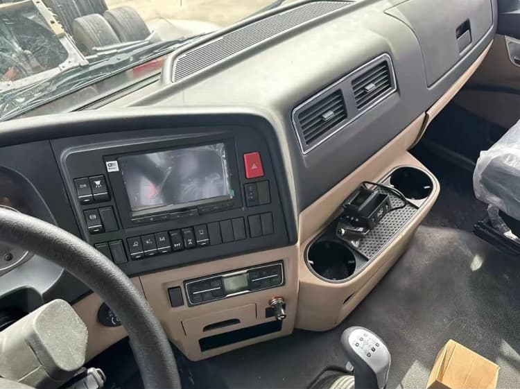 Chinese Reman Dumping Truck Howo NX 371 8x4 Tipper for Sale Price