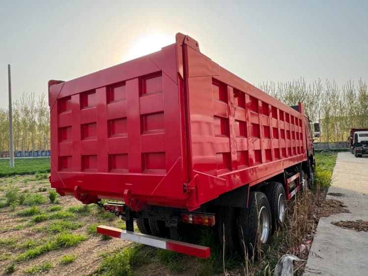 Reman Sinotruk Howo 8×4 371 Dump Truck 4 Reman 8x4 Dump Truck Sinotruk Howo 371 50 Tonne for Sale