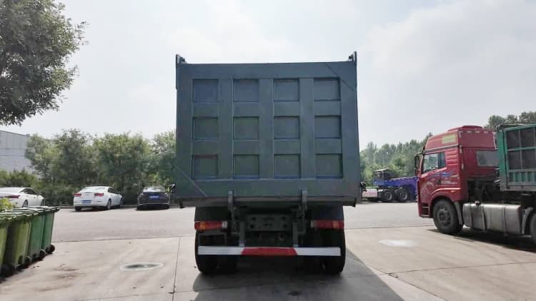 Reman Howo 12 Wheeler Sinotrucks TX Tipper Truck Price