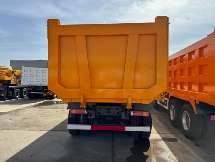 Reman Howo Tipper Truck NX 8x4 5 Certified Reman Dump Trucks Howo NX 8x4 Tipper Truk
