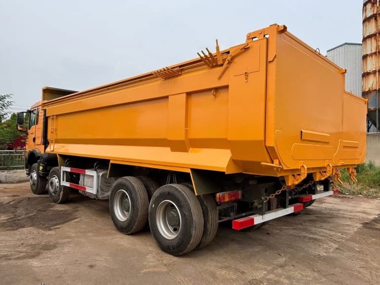 China Howo TX Heavy Reman Dump Trucks 12 Wheeler for Sale