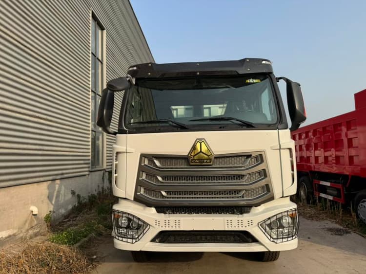 Reman Howo NX 8x4 Tipper Truck 3 China Reman Dump Trucks Howo NX 8x4 Tipper for Sale